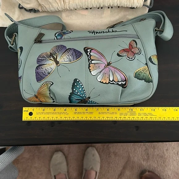 Butterfly Print Handbag - Picture 5 of 8